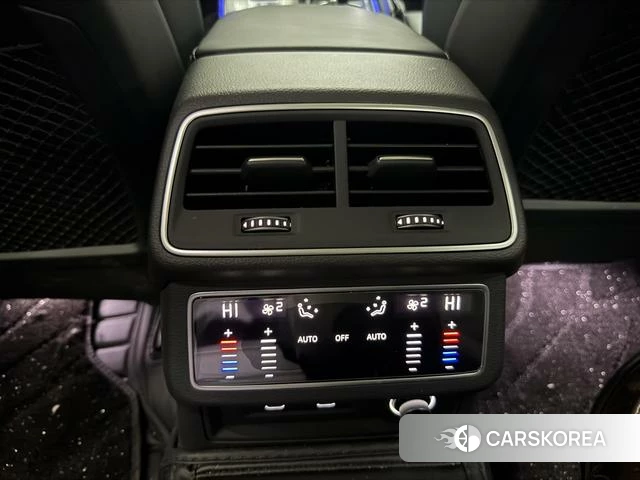 Audi A6L id 4271835 из Китая 10