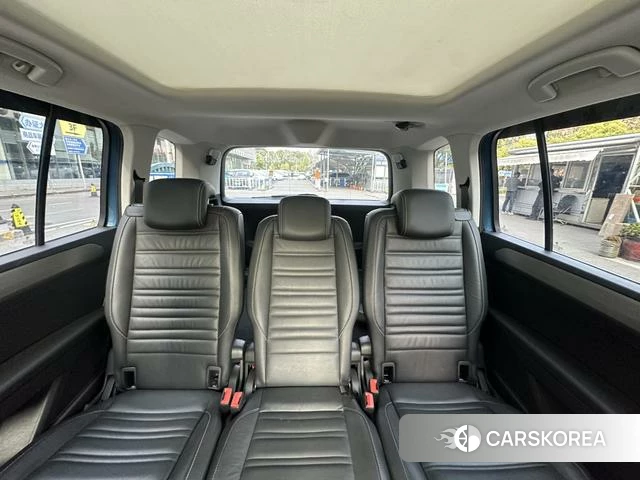 Volkswagen Touran L id 4238763 из Китая 15