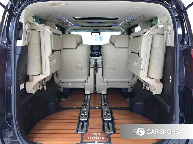 Toyota Elfa id 3882357 из Китая 18
