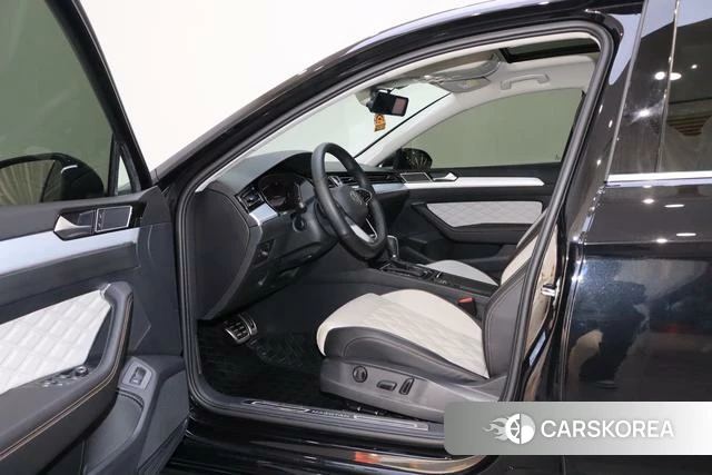 Volkswagen Magotan id 4300944 из Китая 18