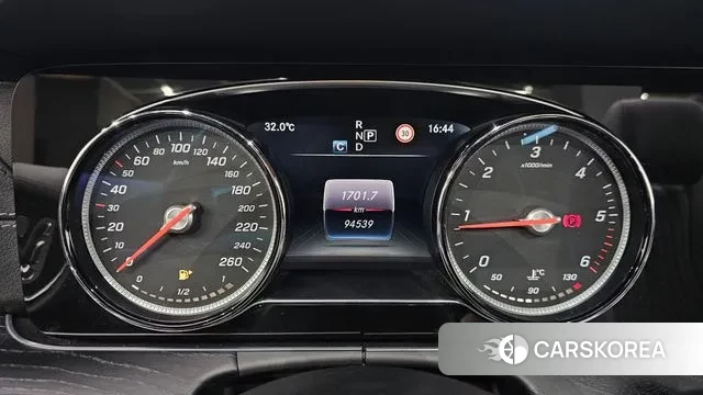 Mercedes-Benz E-Class W213 id 3095933 из Кореи 18