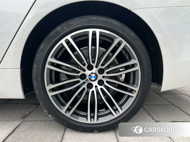 BMW 5 series id 3857933 из Китая 29