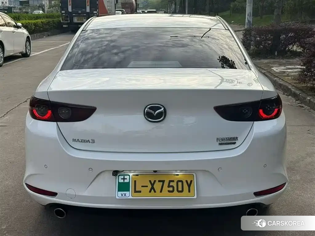Mazda 3 id 4547923 из Китая 8