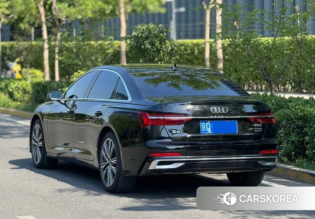 Audi A6L id 4301833 из Китая 18