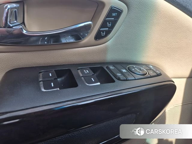 Kia The New Carnival id 4568588 из Кореи 18
