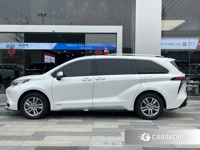 Toyota Saina id 4299949 из Китая 17