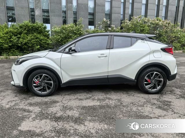 Toyota C-HR id 4335854 из Китая 12
