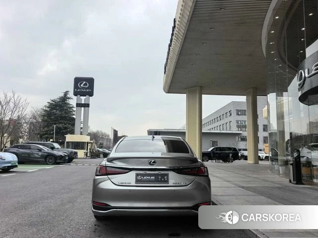 Lexus ES id 4290664 из Китая 15