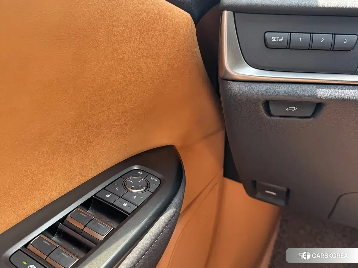Lexus RZ id 4674537 из Китая 16