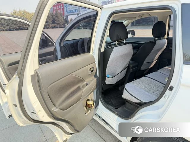 Mitsubishi  Outlander id 3907900 из Китая 14