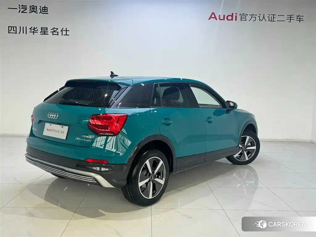 Audi Q2L id 4547438 из Китая 17