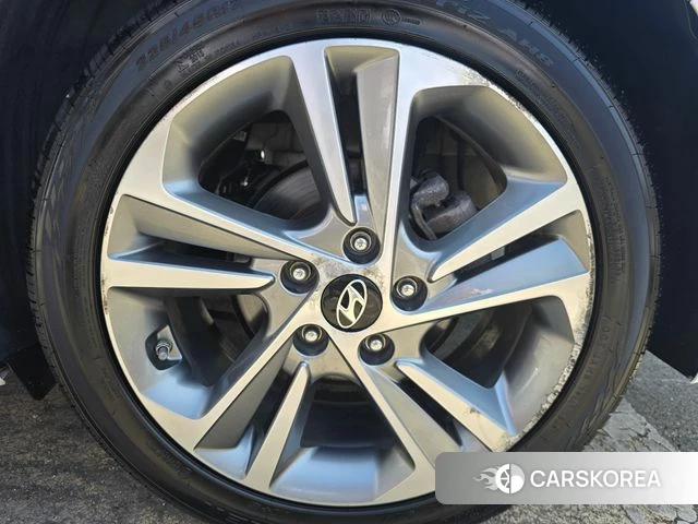 Hyundai Avante AD id 3856619 из Кореи 8