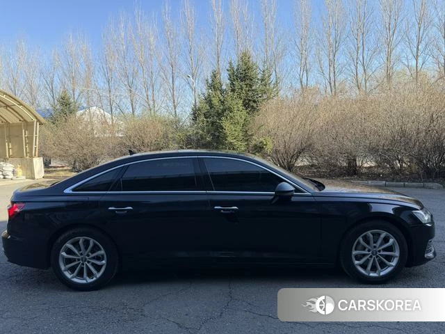 Audi A6L id 4258415 из Китая 8
