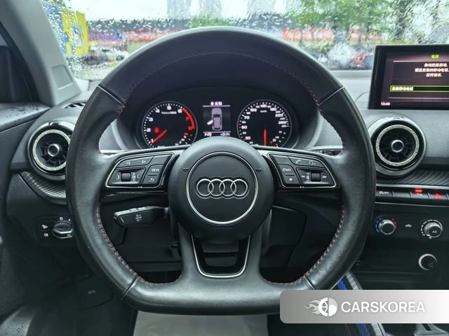 Audi Q2L id 4348481 из Китая 15
