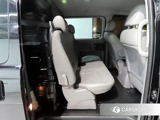 Hyundai The New Grand Starex id 3226518 из Кореи 18