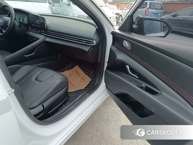 Hyundai Elantra id 4359596 из Китая 20