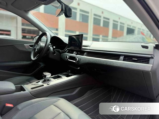 Audi A4L id 4313543 из Китая 18