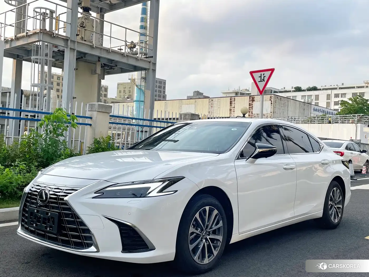 Lexus ES id 4546060 из Китая 16