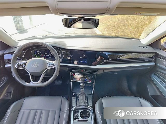Volkswagen Passat PHEV id 4259946 из Китая 9