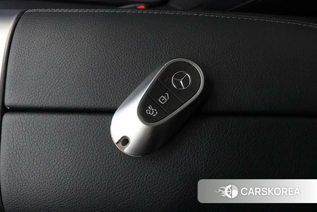 Mercedes-Benz Class C id 4278676 из Китая 18