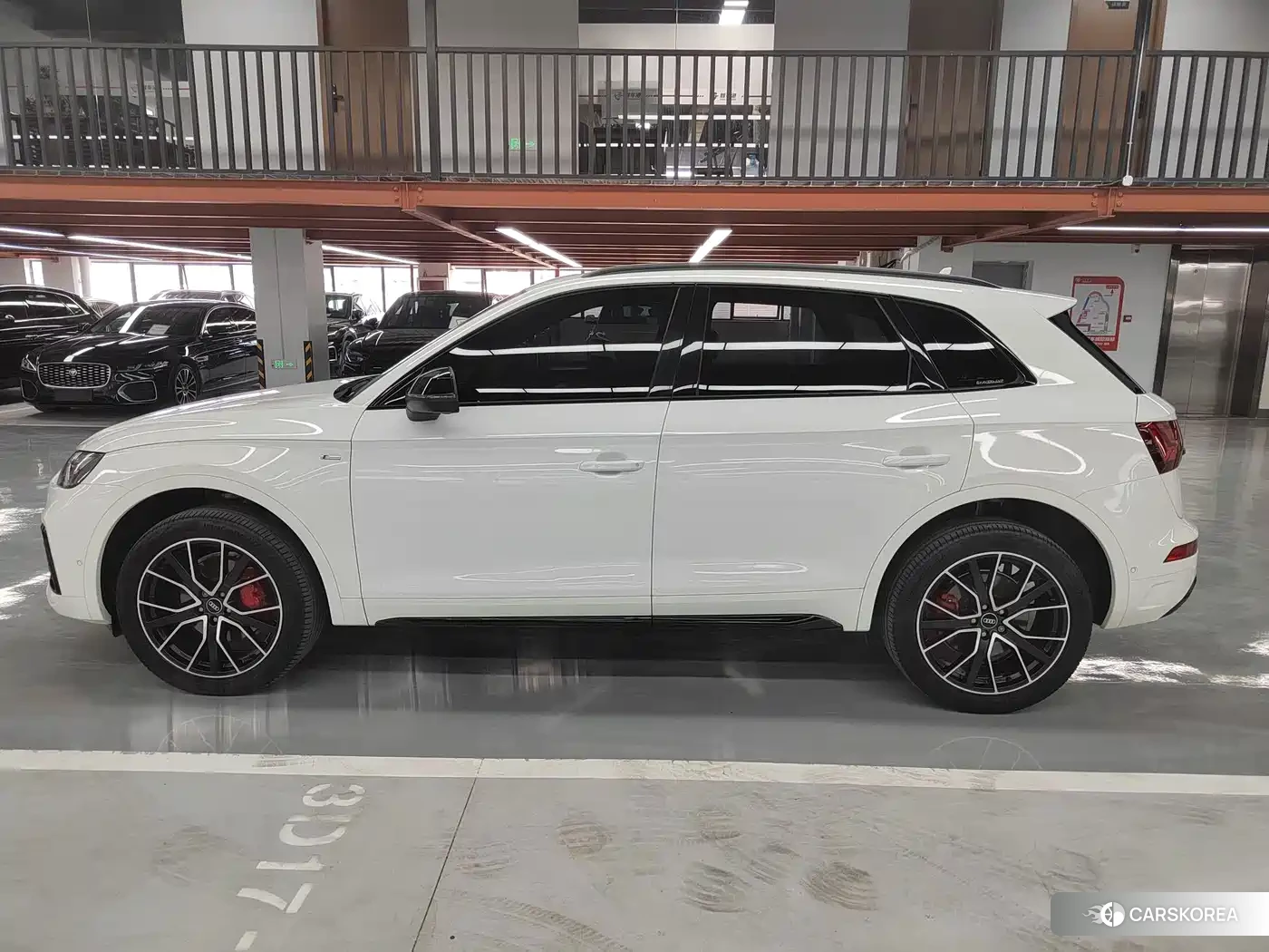 Audi Q5L id 4654630 из Китая 11
