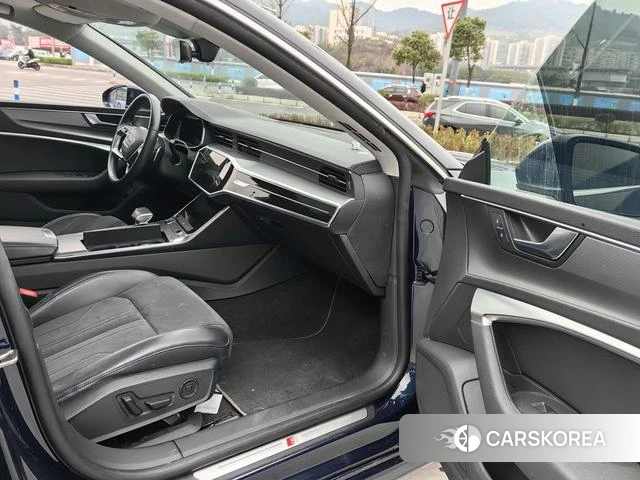 Audi A7L id 4276176 из Китая 8