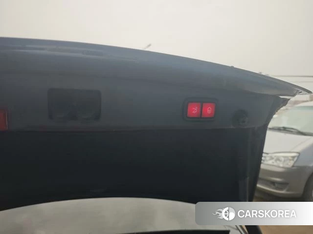 Mercedes-Benz E-Class id 4387286 из Китая 8