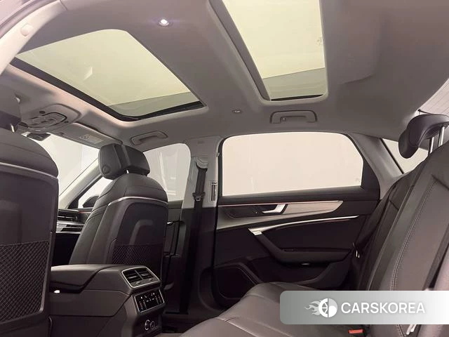 Audi A6L id 4242399 из Китая 8