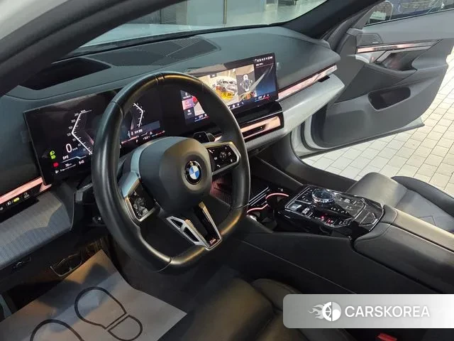 BMW 5 Series (G60) id 3629401 из Кореи 17