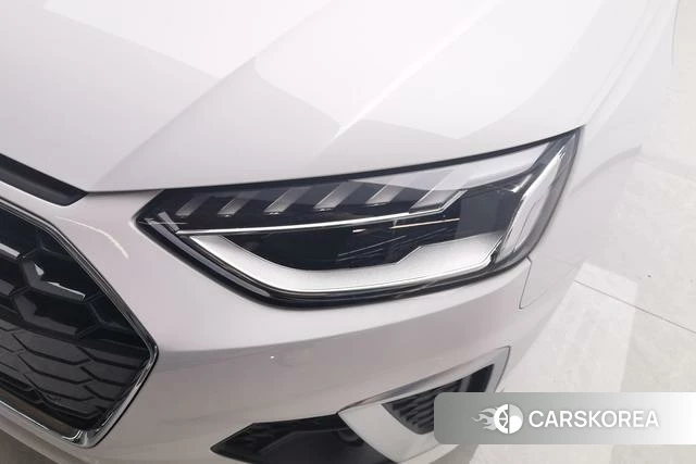 Audi A4L id 3810299 из Китая 15