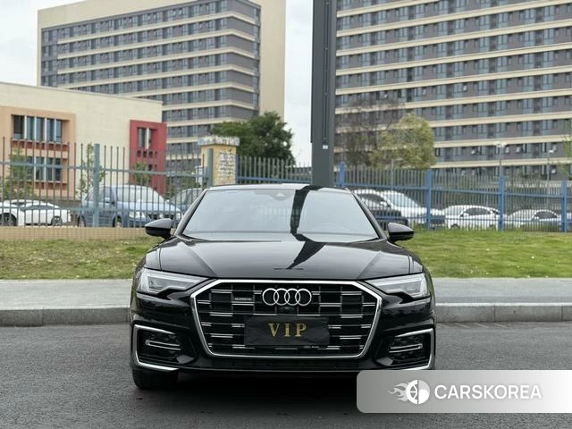 Audi A6L id 4306896 из Китая 12