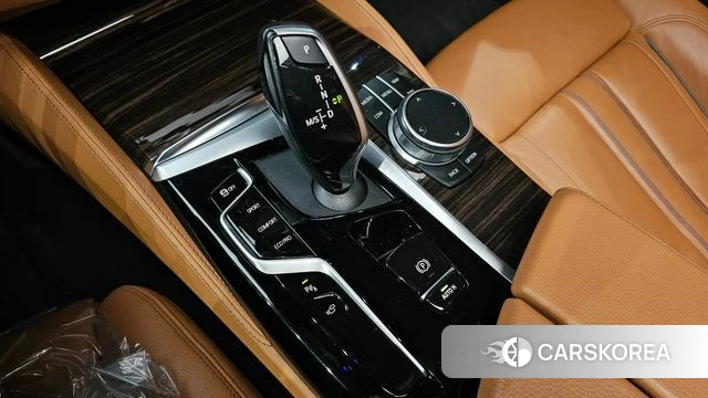 BMW 5 Series (G30) id 4917921 из Кореи 31