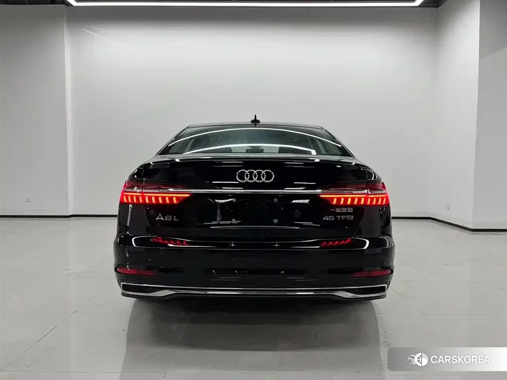 Audi A6L id 4554069 из Китая 14