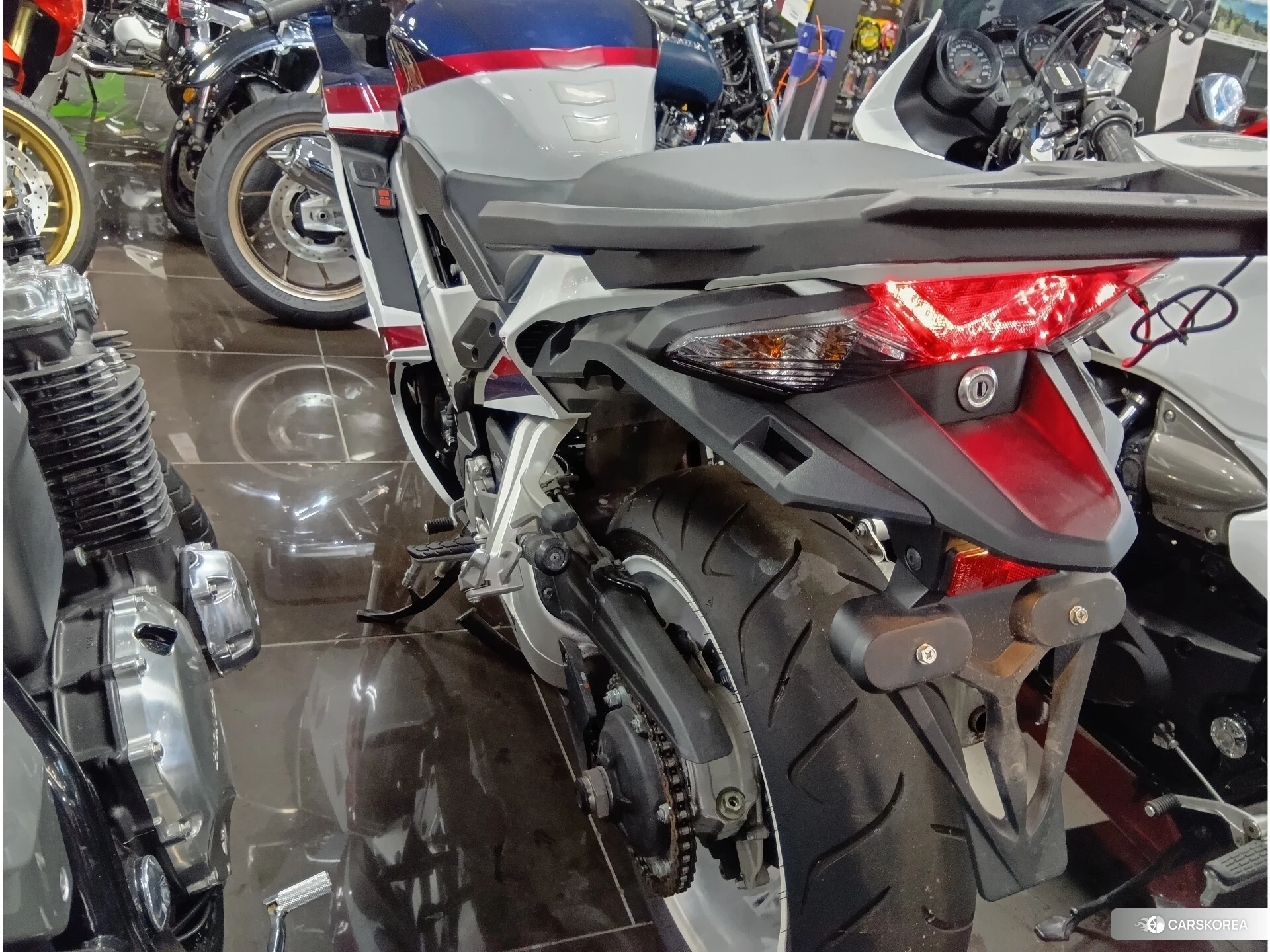 Проданный Honda VFR800F id 4380057 из Японии, фото 9