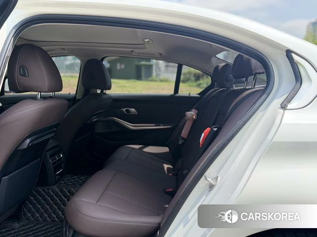 BMW 3 series id 4277266 из Китая 13
