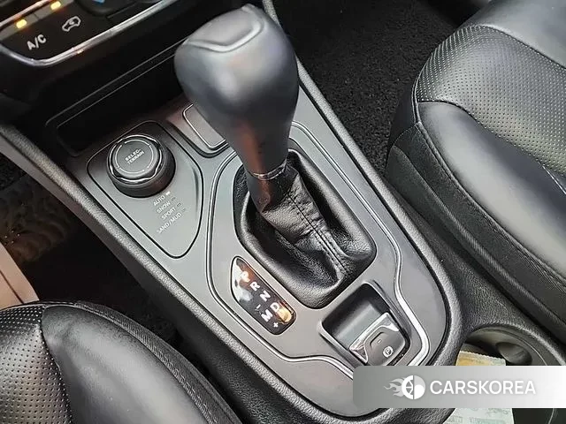 Jeep Cherokee (KL) id 3330467 из Кореи 17