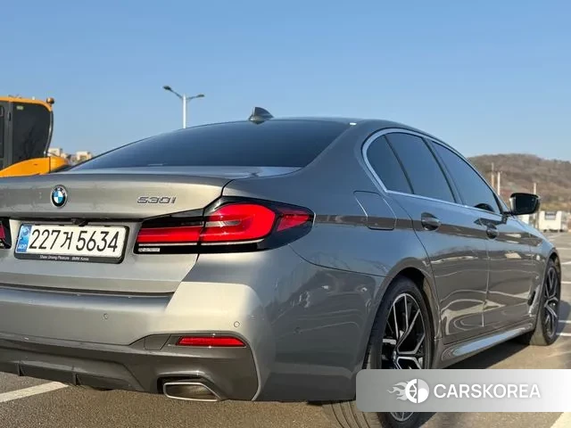 BMW 5 Series (G30) id 3746017 из Кореи 18