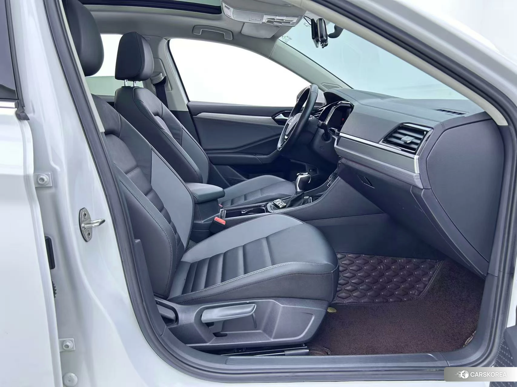 Volkswagen Sagitar id 4512528 из Китая 23