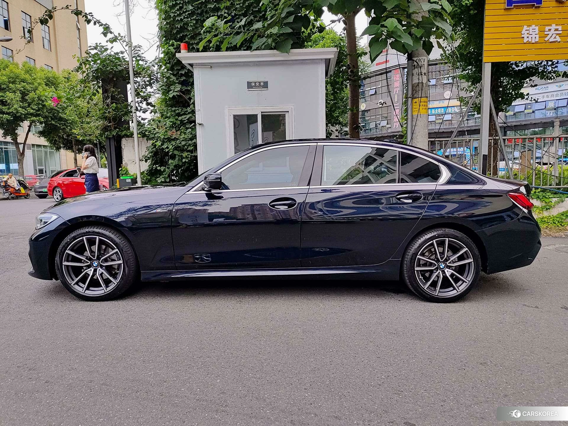 BMW 3 series id 4452476 из Китая 9