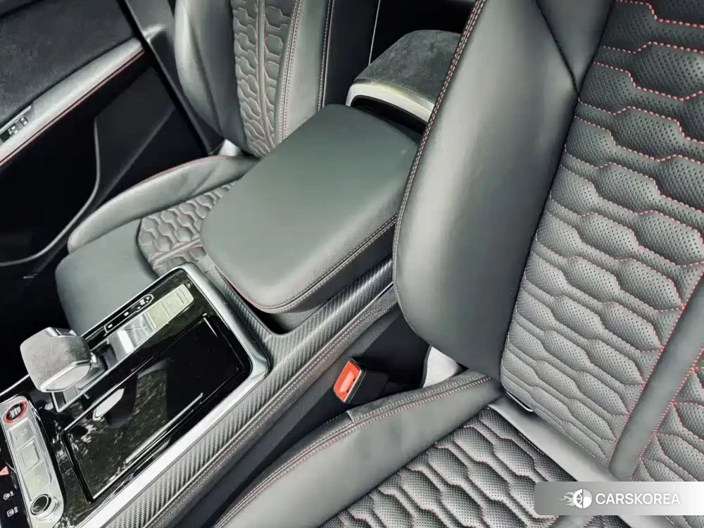 Audi RS Q8 id 4664401 из Китая 12