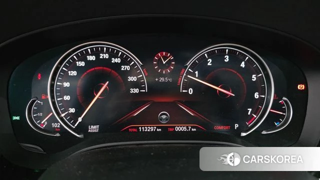BMW 5 Series (G30) id 4742139 из Кореи 36