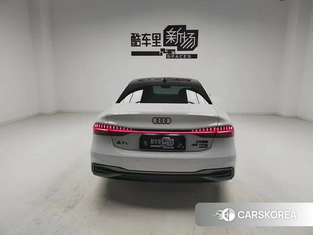 Audi A7L id 4272401 из Китая 14