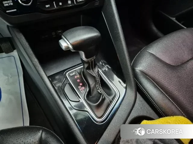 Kia Niro id 2995799 из Кореи 16