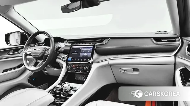 Jeep Grand Cherokee (WL) id 3685979 из Кореи 18