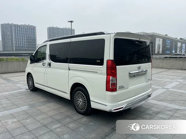 Toyota Hiace id 4260660 из Китая 16