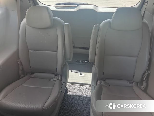 Kia All New Carnival id 4203973 из Кореи 17