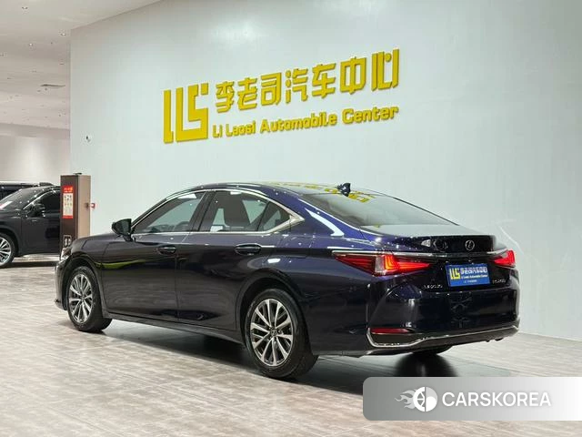 Lexus ES id 4314267 из Китая 34
