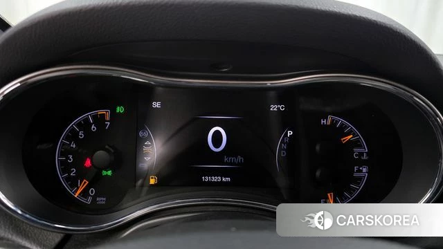 Jeep Grand Cherokee id 4225460 из Кореи 30