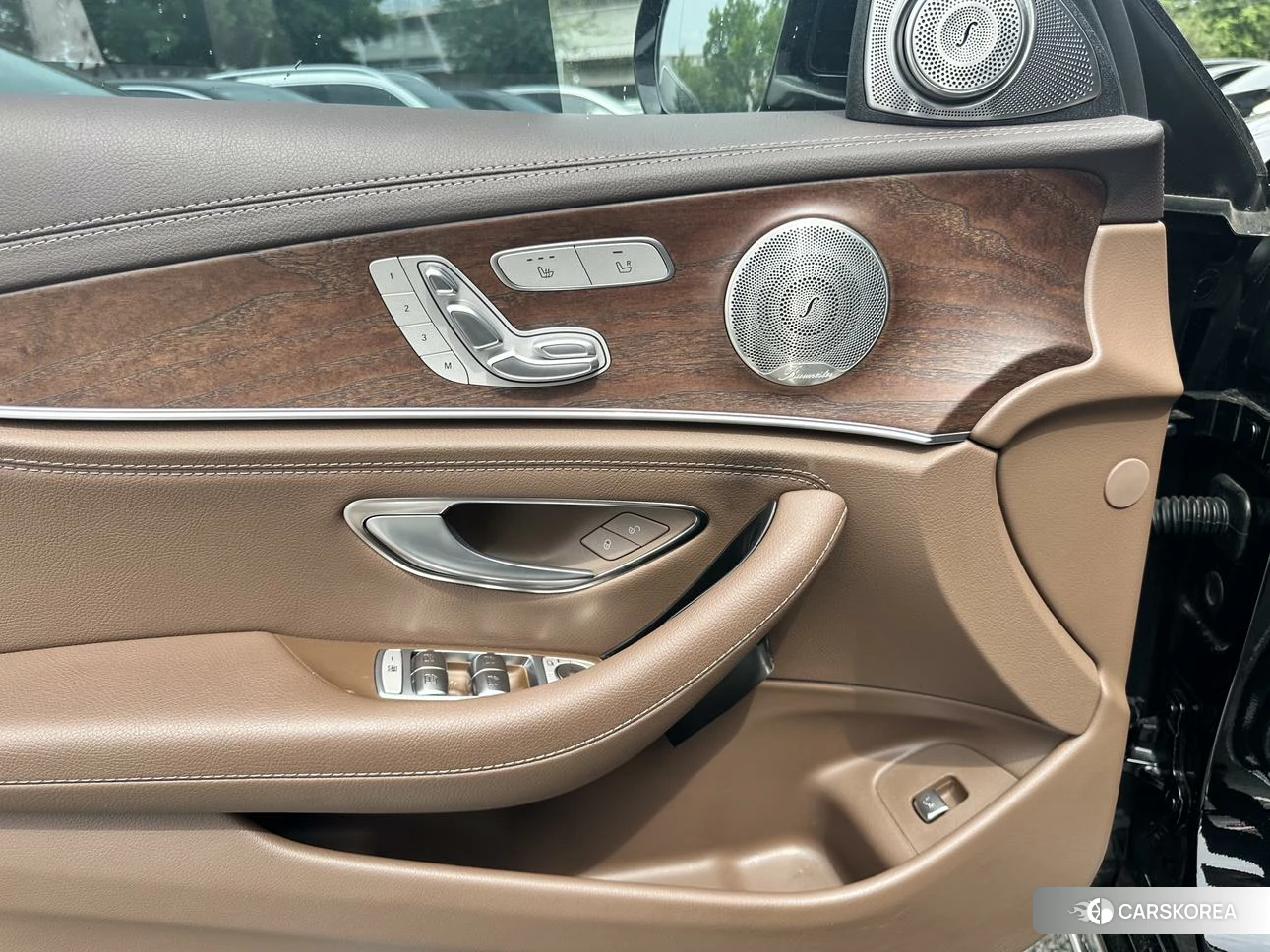 Mercedes-Benz E-class id 4454247 из Китая 19