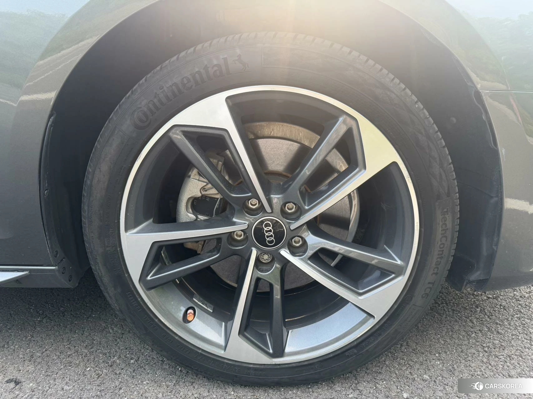 Audi A4L id 4413454 из Китая 15